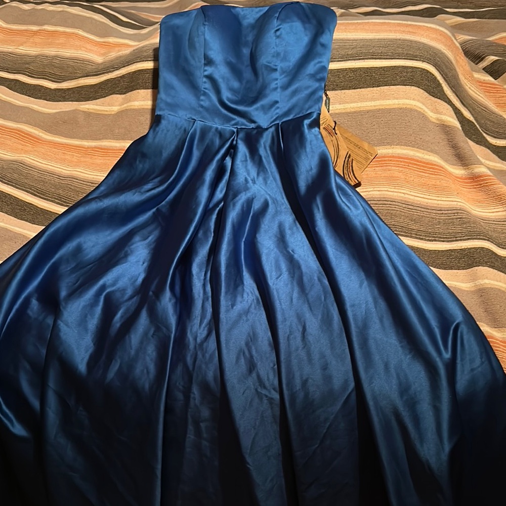 Elegant Blue Strapless Gown - Ballgown Style